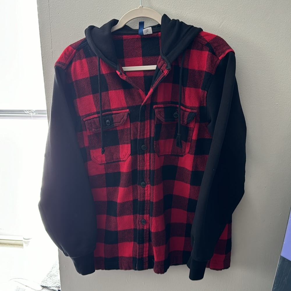 h&m dicided mens button up hoodie red/black flannel